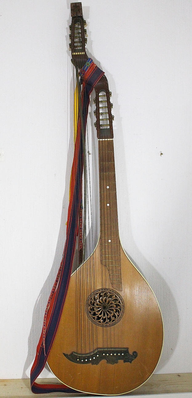 BASLUTA, 1900-talets första hälft.