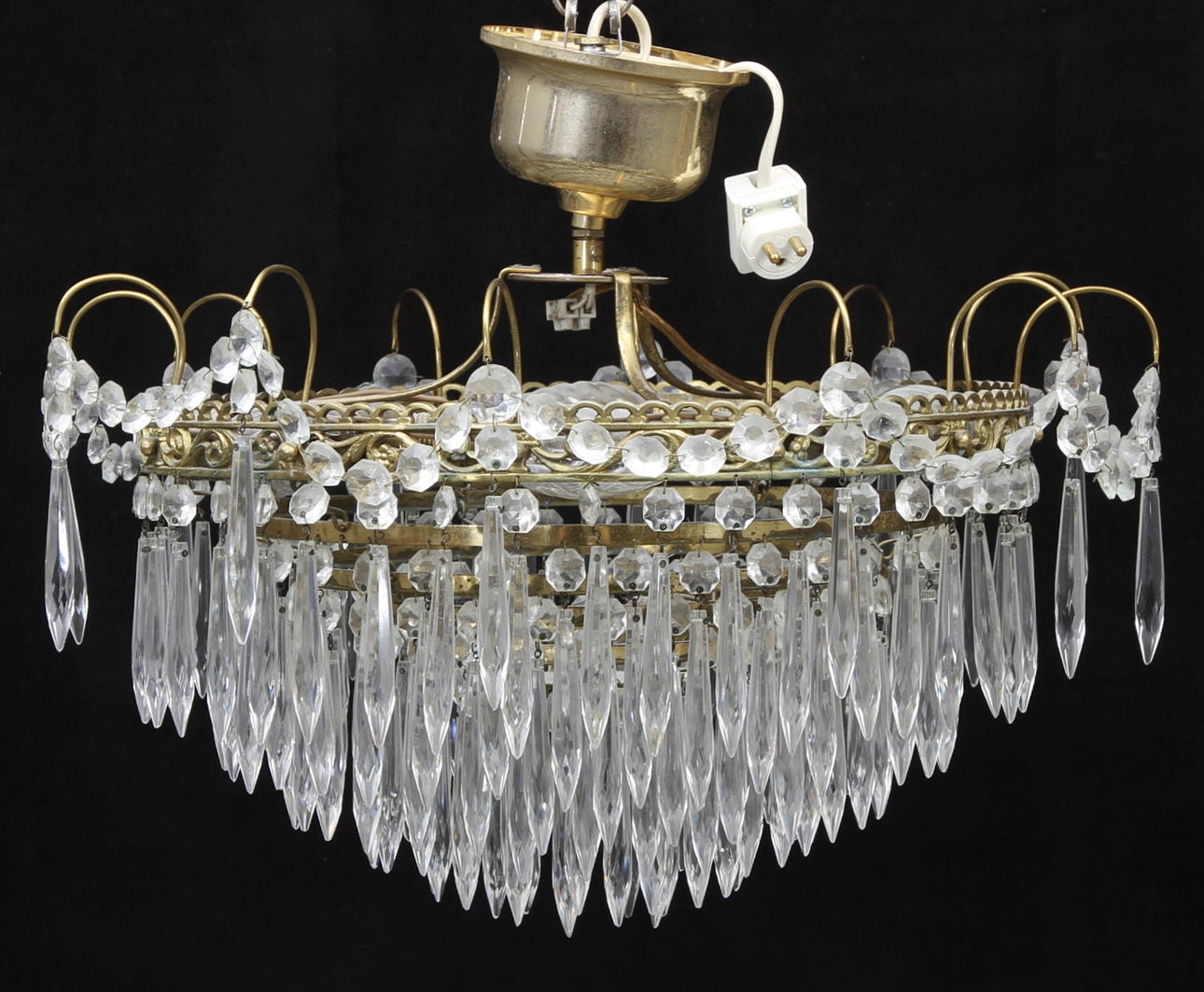 TAKLAMPA med prismor, 1900-tal.