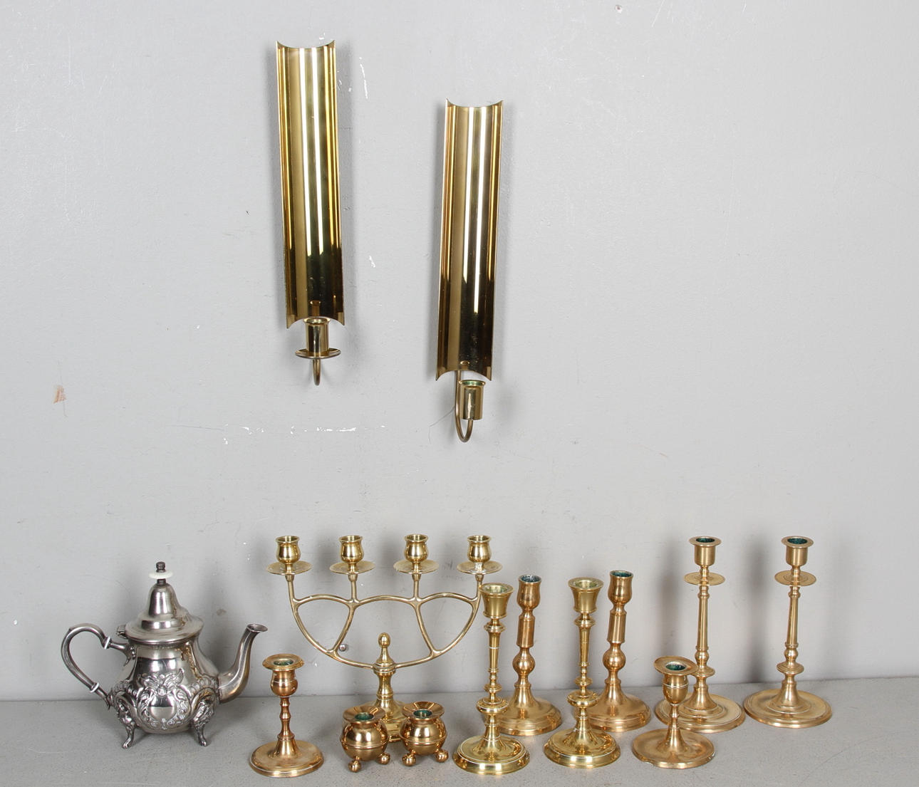 METALLFÖREMÅL, bl.a. Skultuna, 1800-1900-tal.