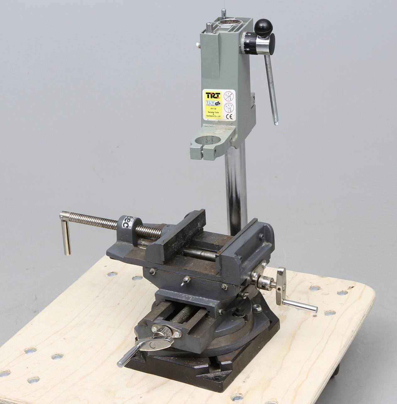 BORRMASKINS STATIV med MASKINSKRUVSTYCKE, TRT samt Meec.