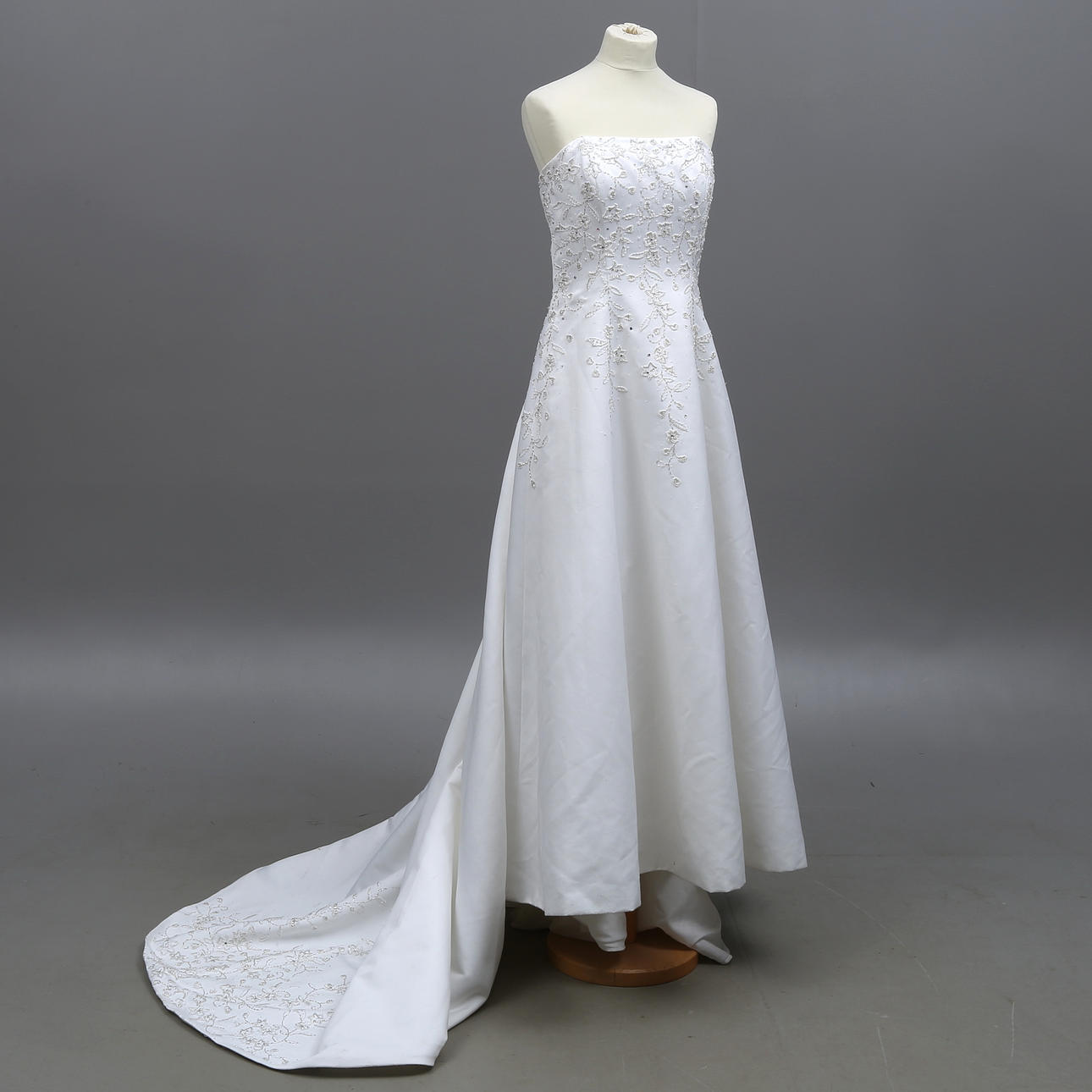 HOCHZEITSKLEID, Forever Yours, 2000er Jahre.