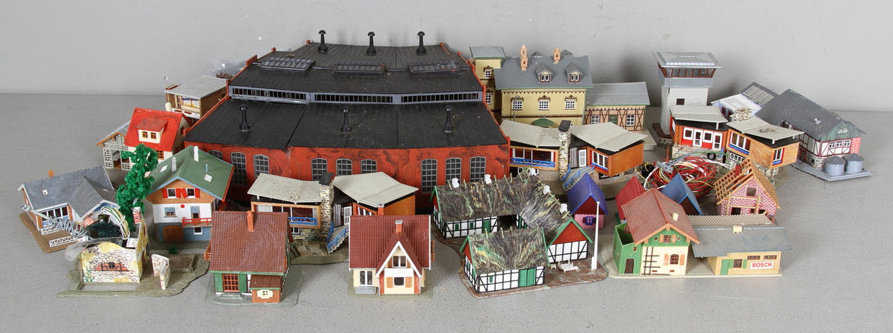 MODELLER, bl.a. Faller, Tyskland.