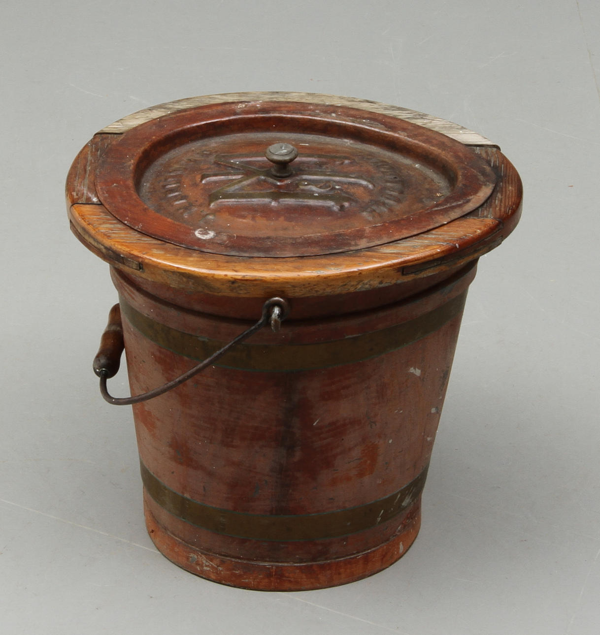 TOALETTHINK, märkt J Mariono & Co Stockholm, 1800/1900-tal.