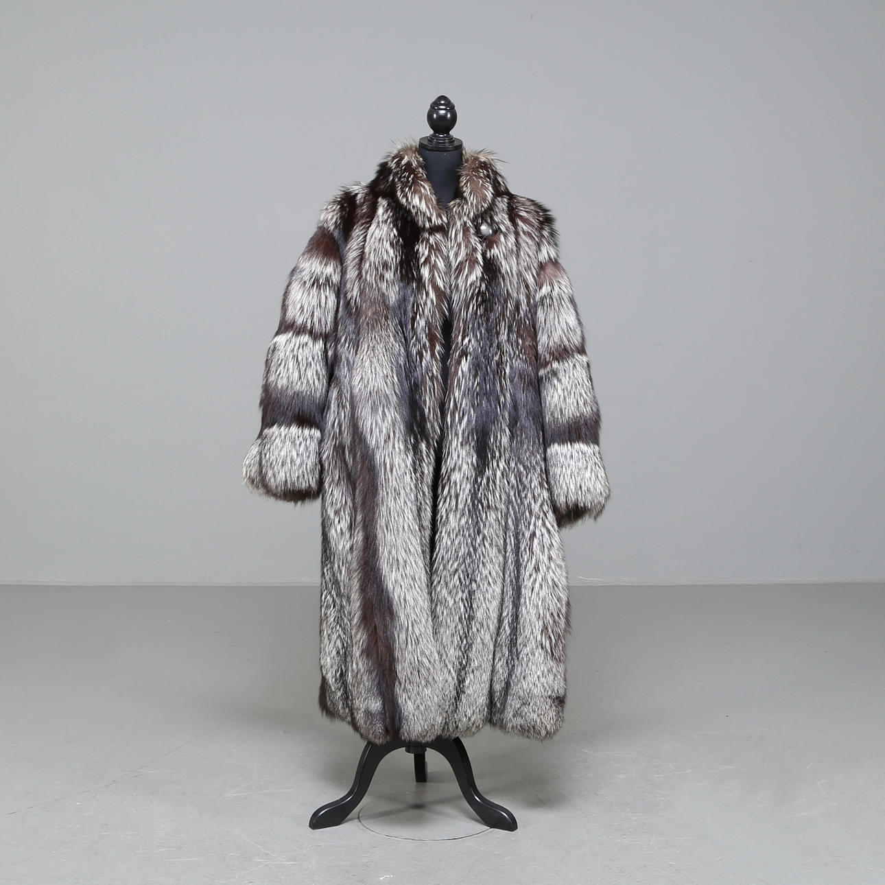FUR COAT, silver fox, Pikenz, Milan, 1980s.