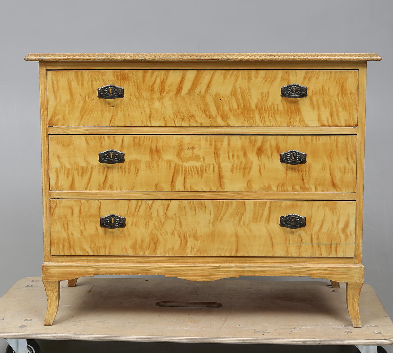 Còmoda, años 30/40.