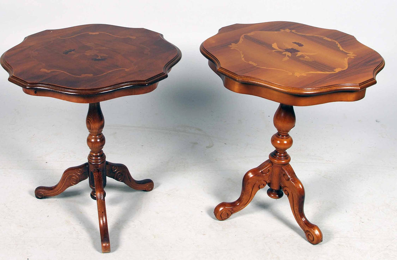 PELARBORD, 2 stycken, mahogny, rokokostil, 1900-tal.