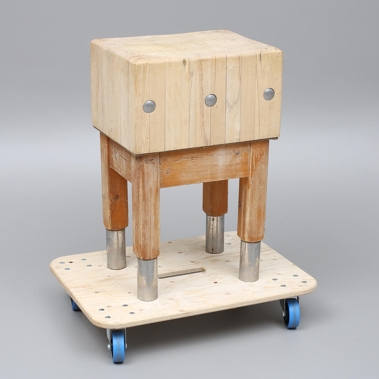 HUGGKUBBE, för köttstyckning.