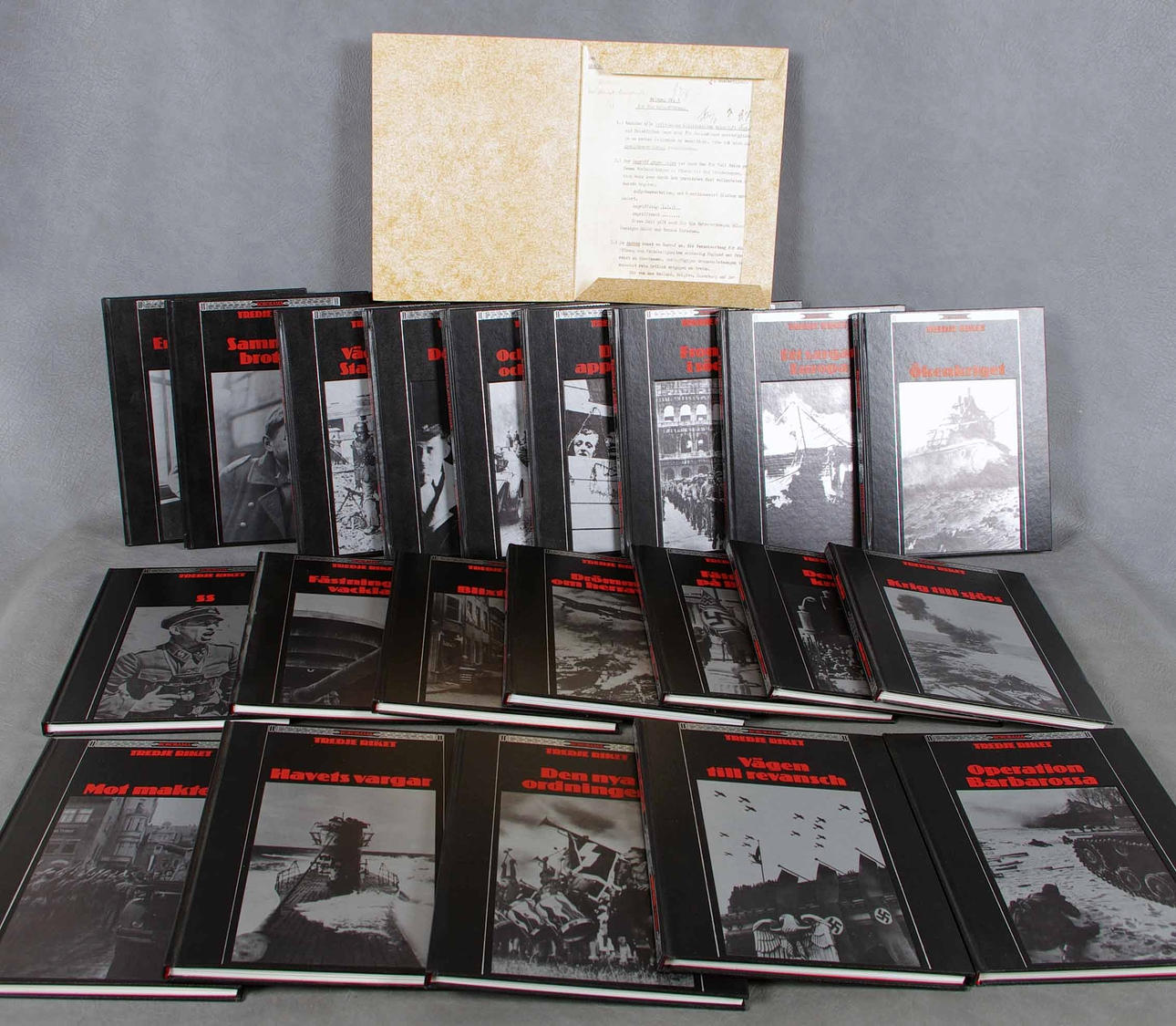 TREDJE RIKET, Bokorama.