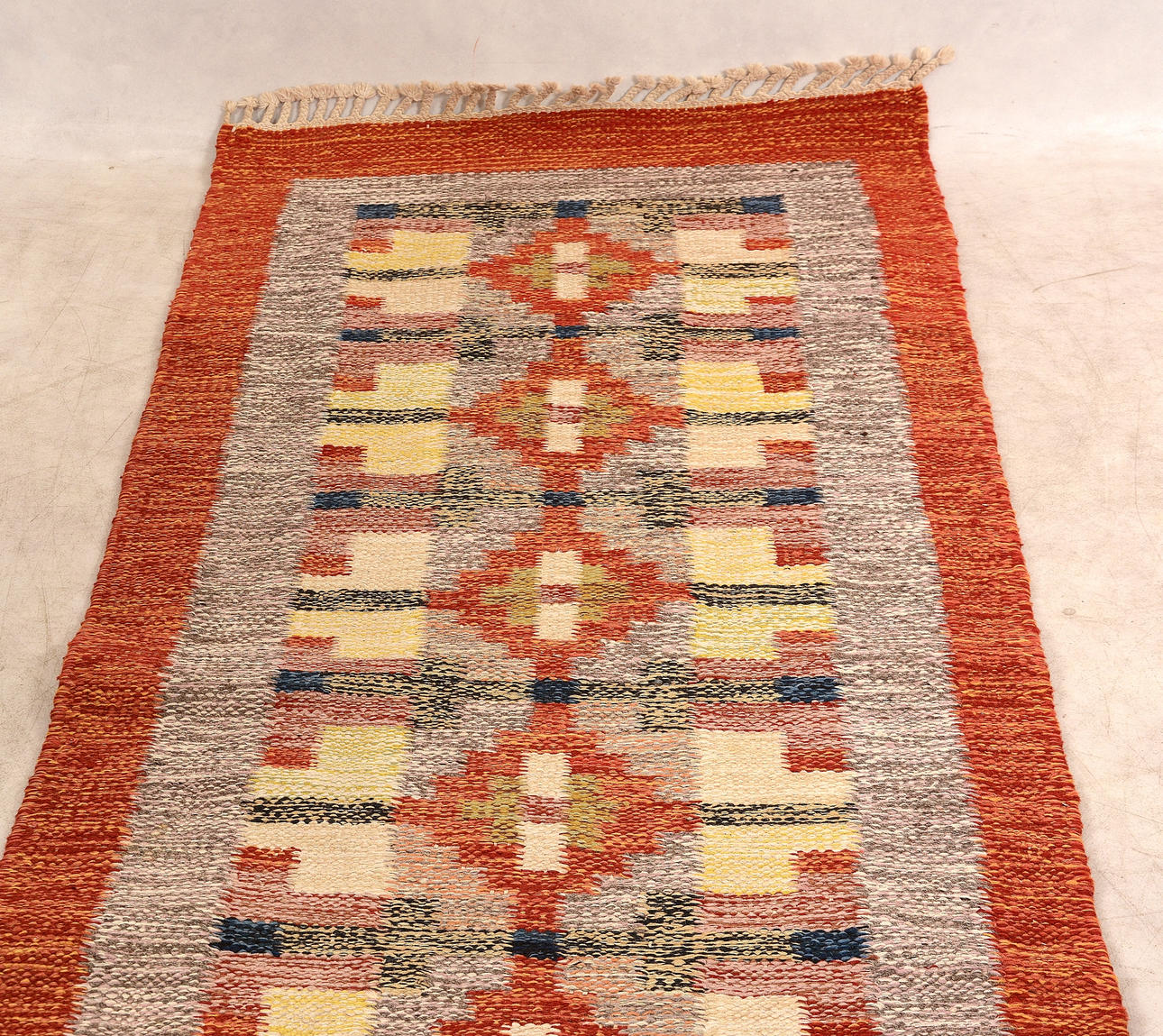 RÖLLAKANMATTA, 293x90 cm.