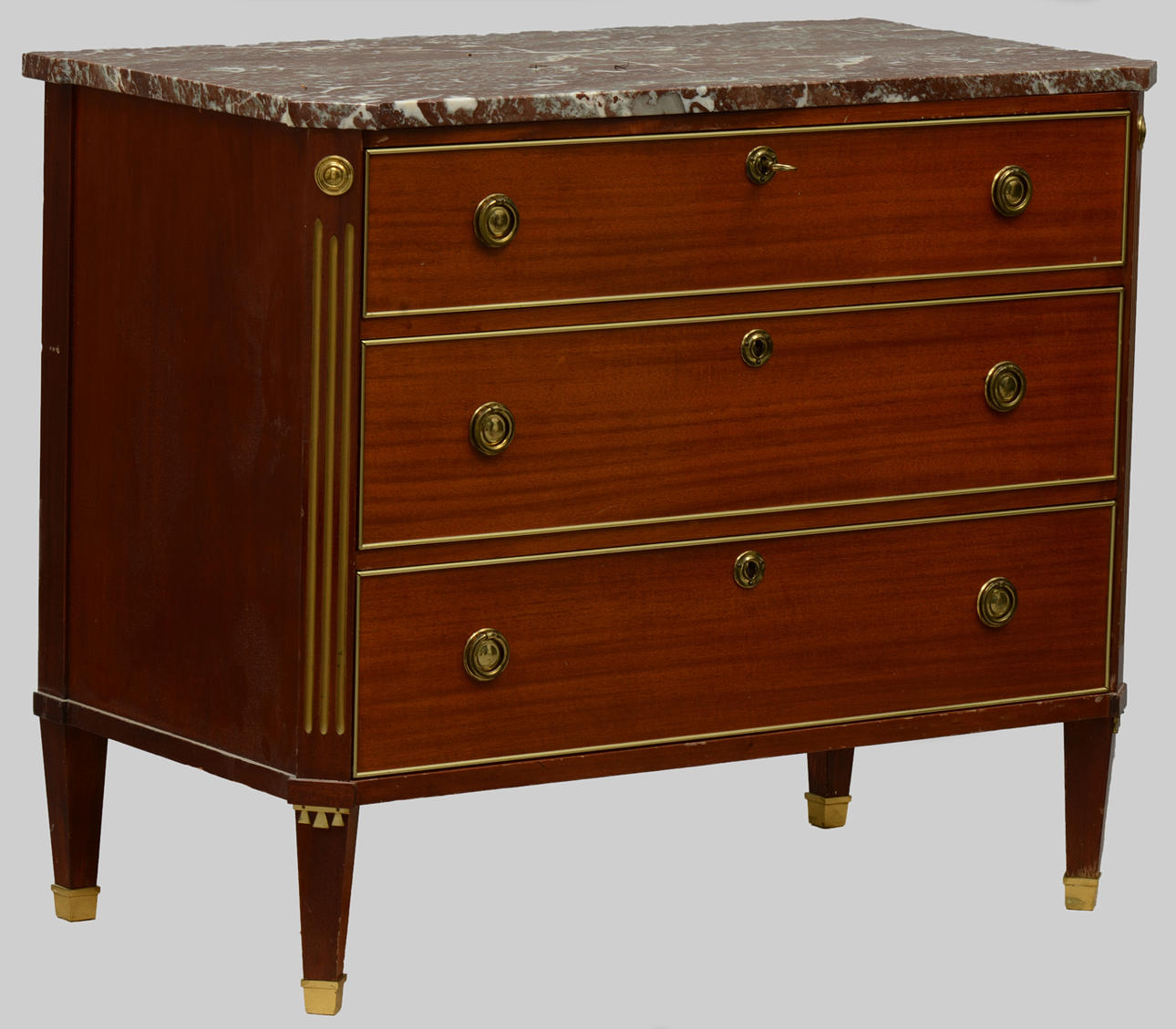 BYRÅ, sengustaviansk stil.