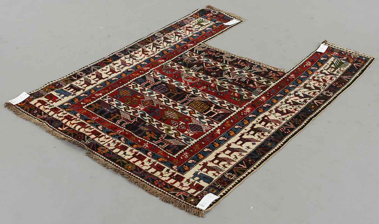 HÄSTTÄCKE, Kaukasien. Semiantik.