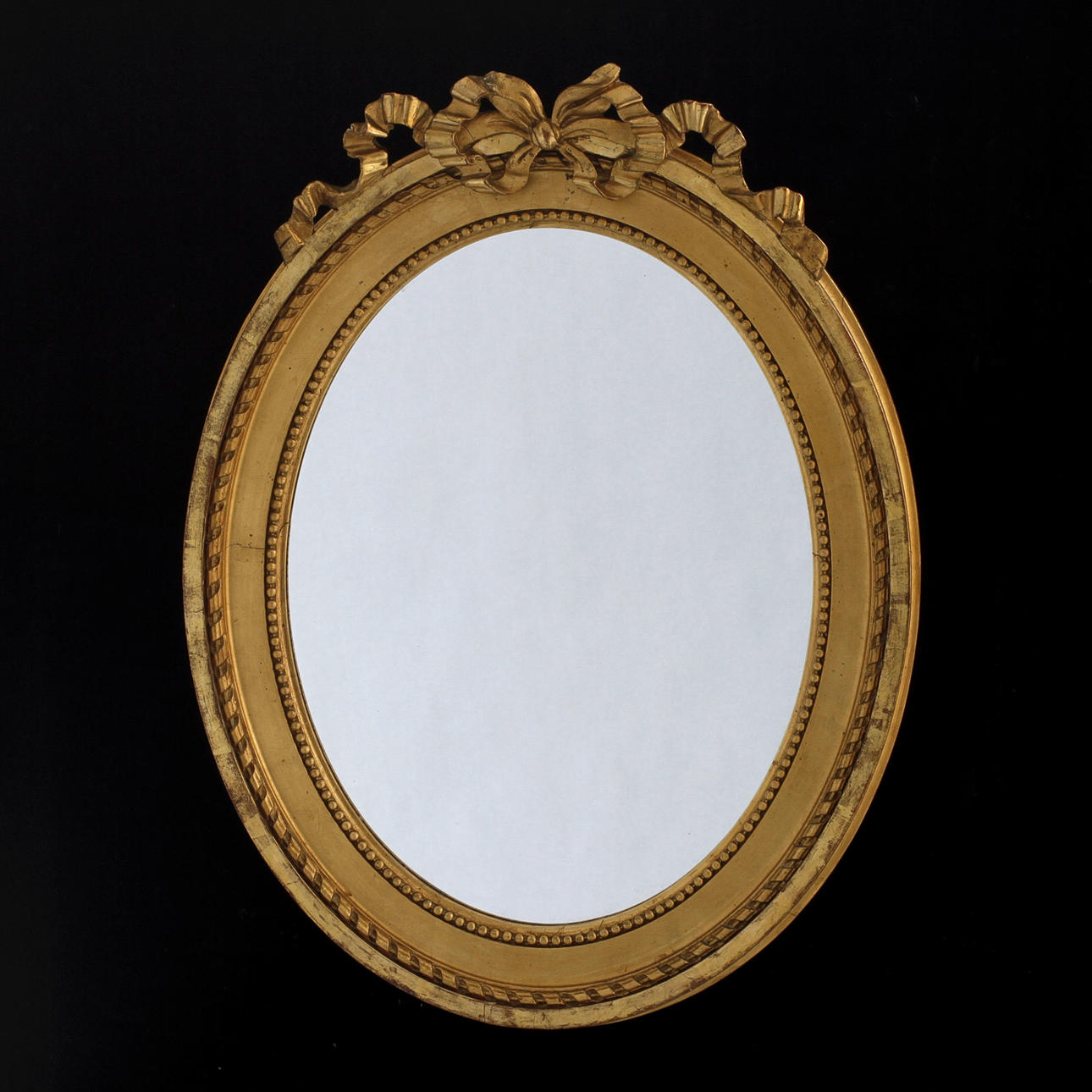 SPEGEL, oval, höjd 68 cm.