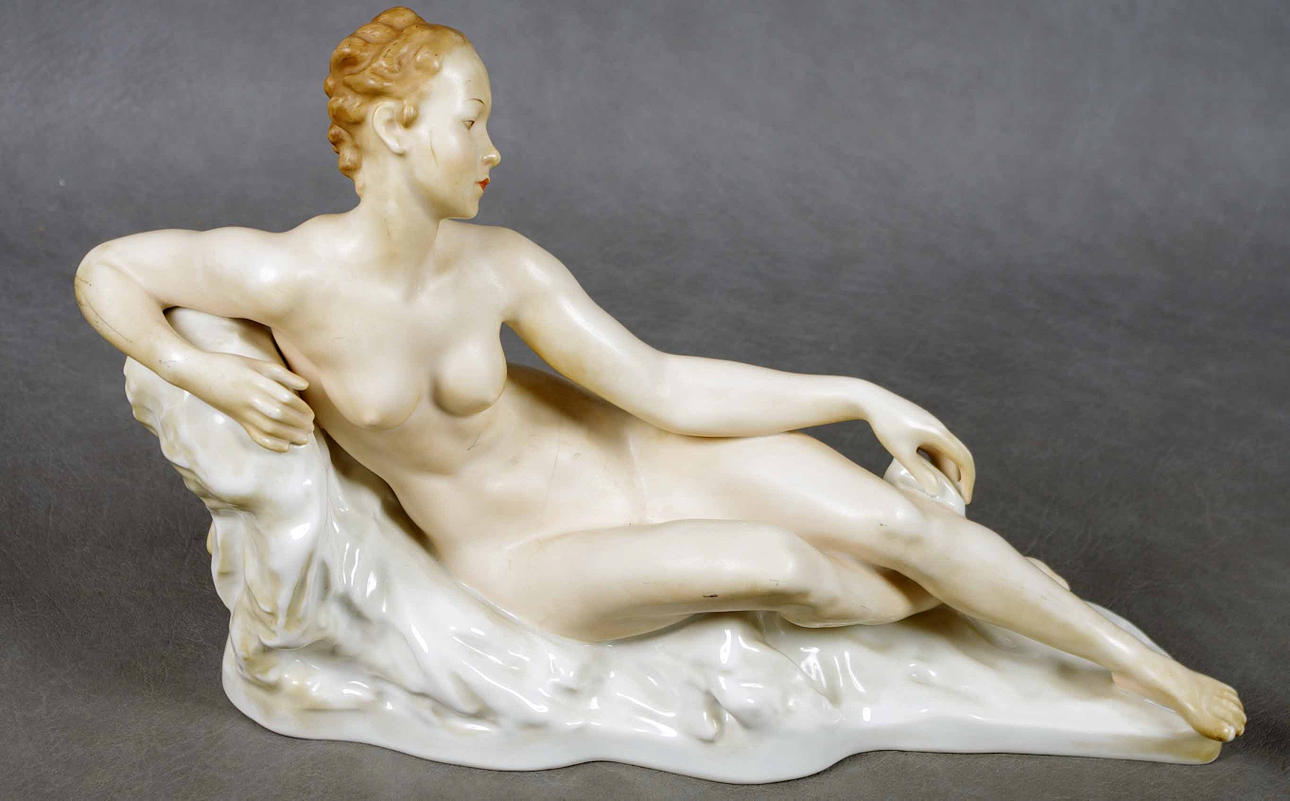 PORSLINSFIGUR, liggande kvinna, Rosenthal.
