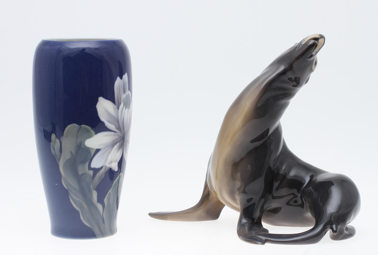 VAS SAMT FIGURIN, Bing & Gröndahl samt Royal Copenhagen.