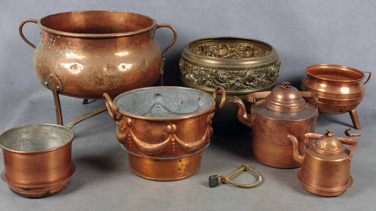 KOPPAR OCH MÄSSINGSFÖREMÅL.