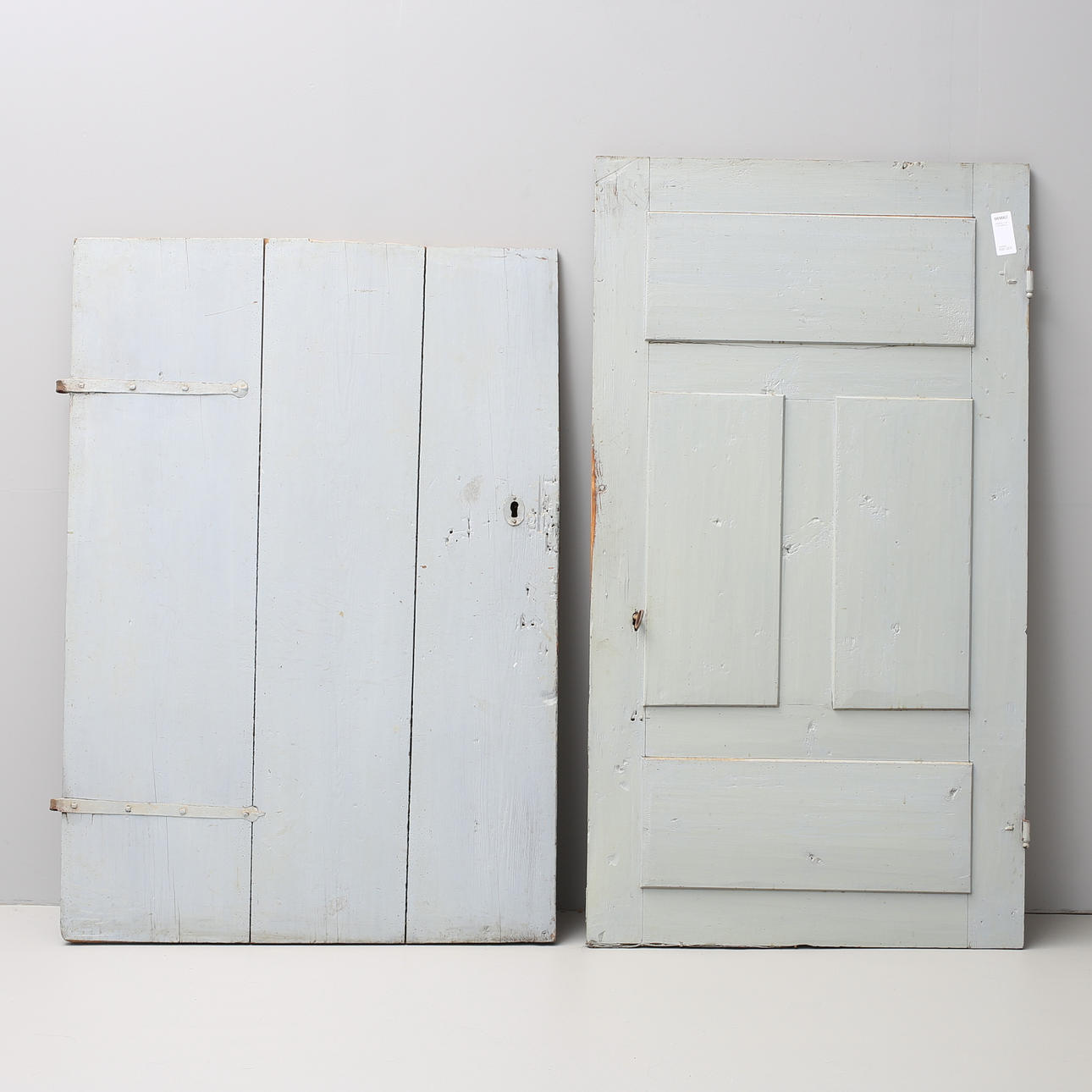 DÖRRAR, 2 st, 1700/1800-tal.