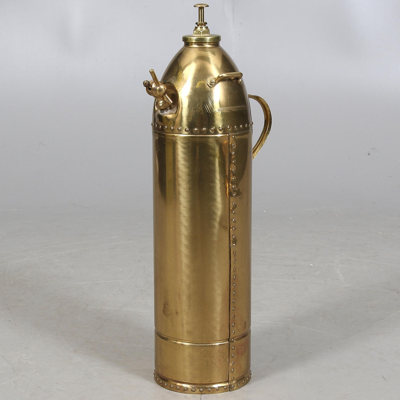 BRANDSLÄCKARE, mässing, "Kolsyresprutan Solid", 1929.