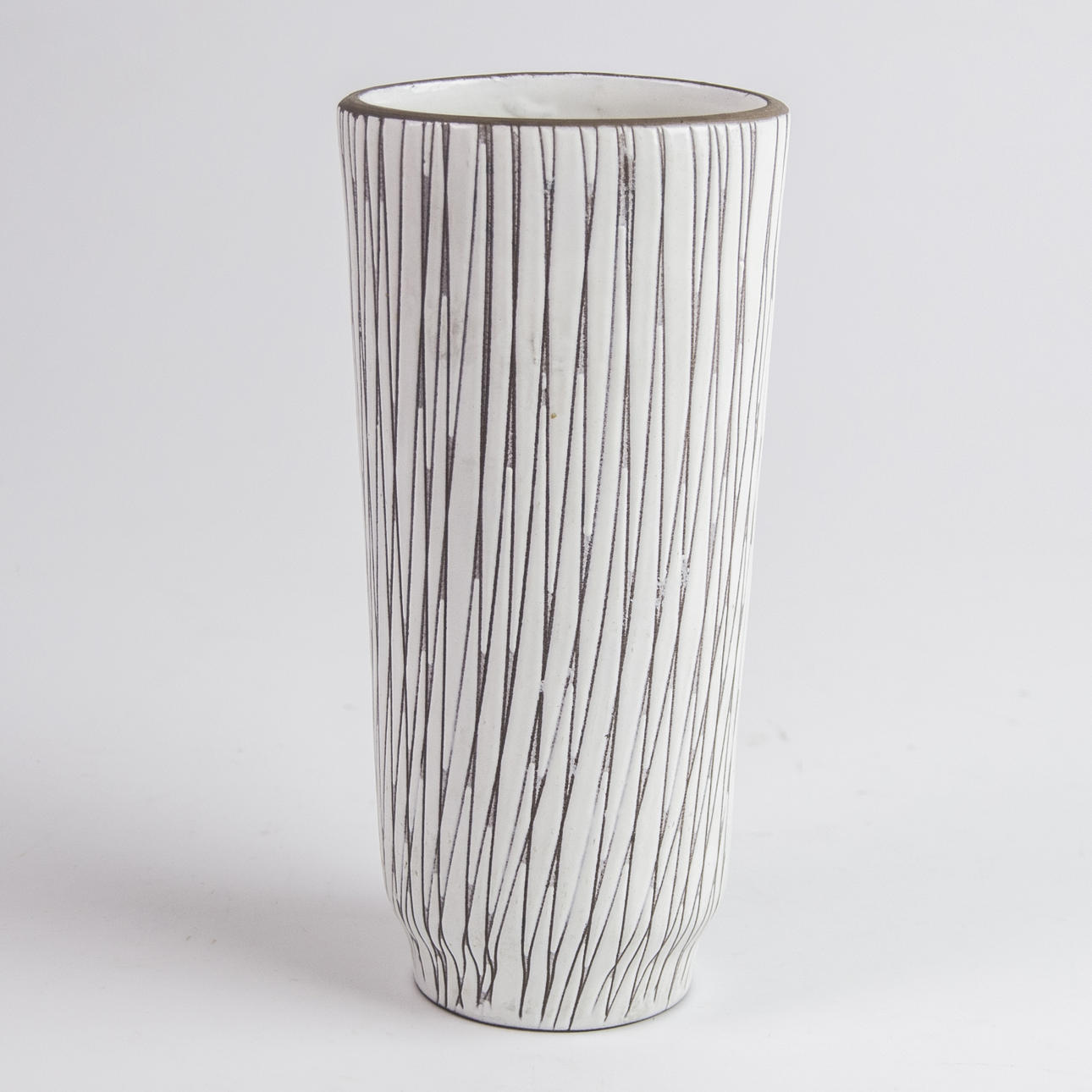 MARI SIMMULSON. Vase, "Mars", Ekeby.