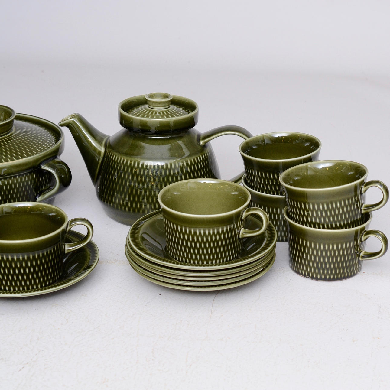 STAVANGERFLINT NORWAY, 14 parts. Ceramics & Porcelain - European