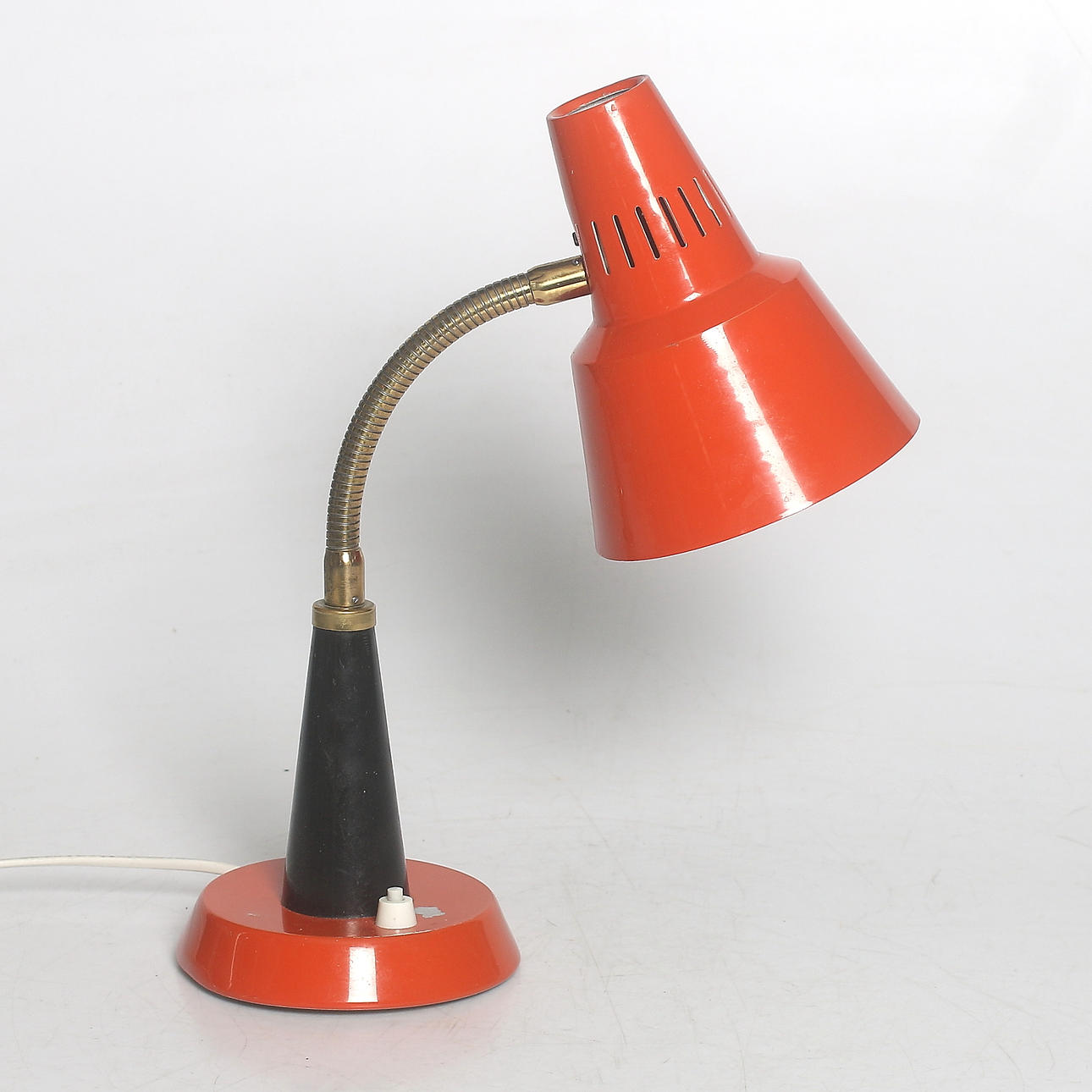 TABLE LAMP, tin, Gemi, 1960s/70s.