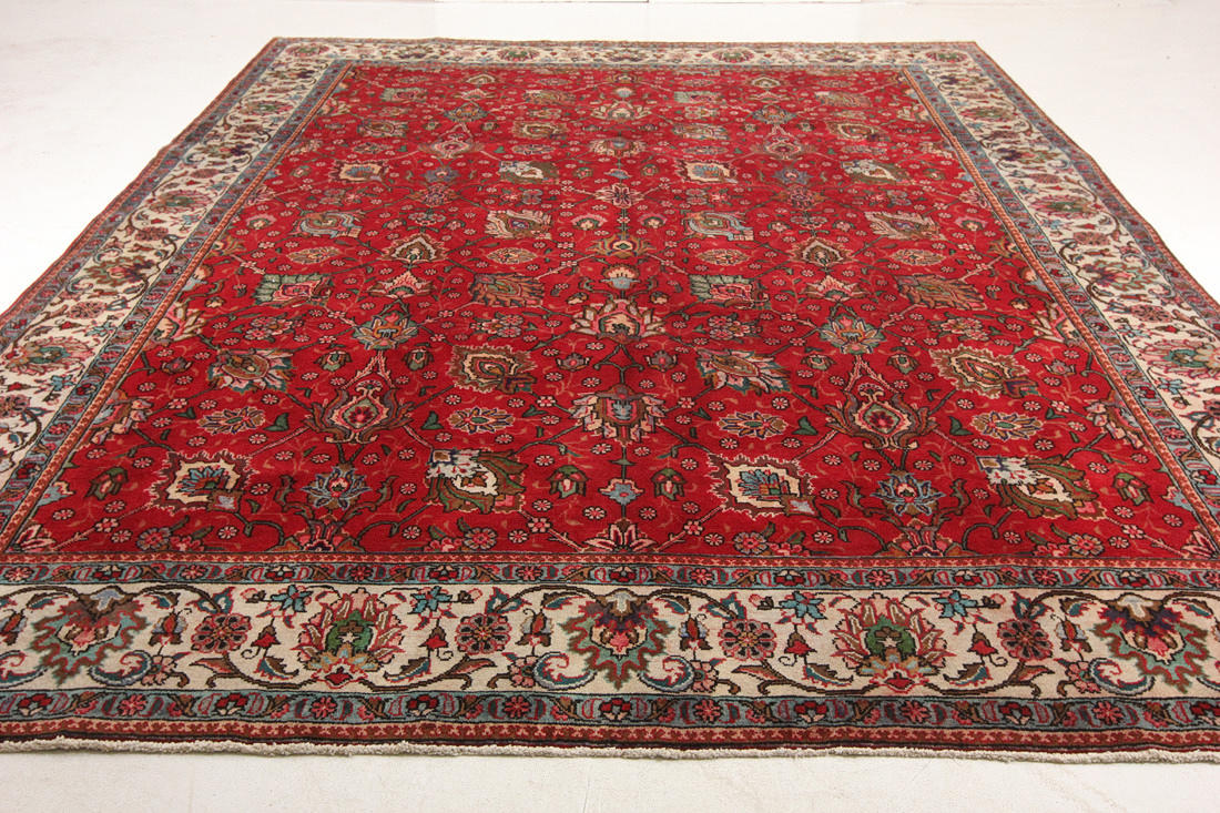 MATTA, Tabriz, 405 x 310 cm.