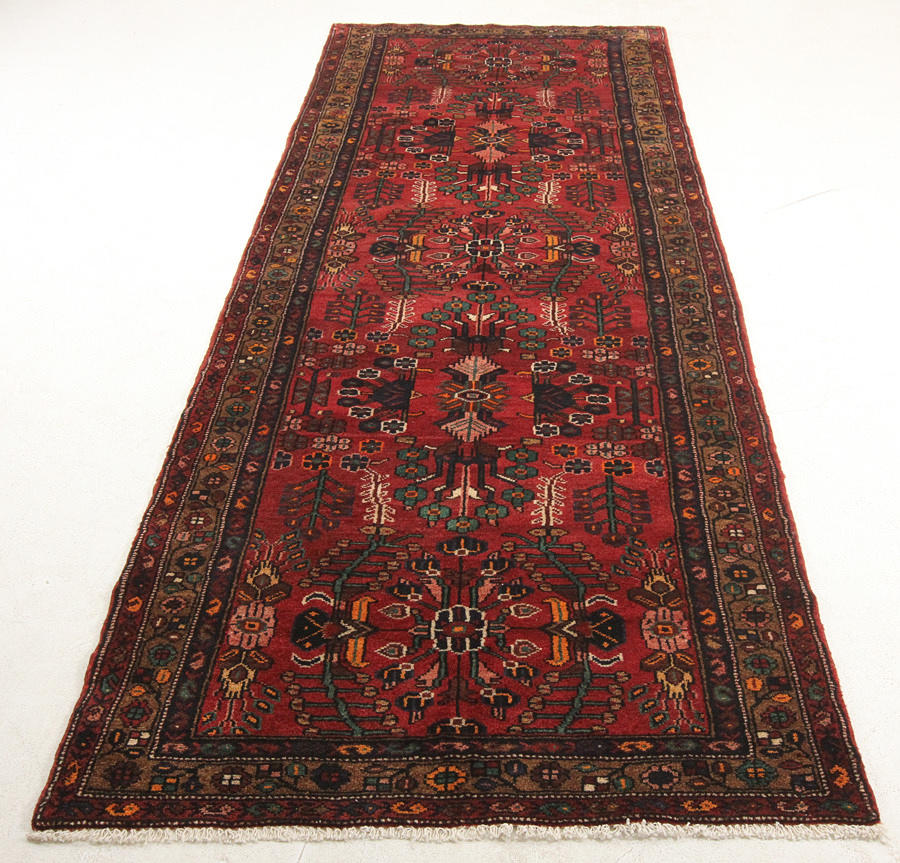 MATTA, Hamedan, 315 x 115 cm.