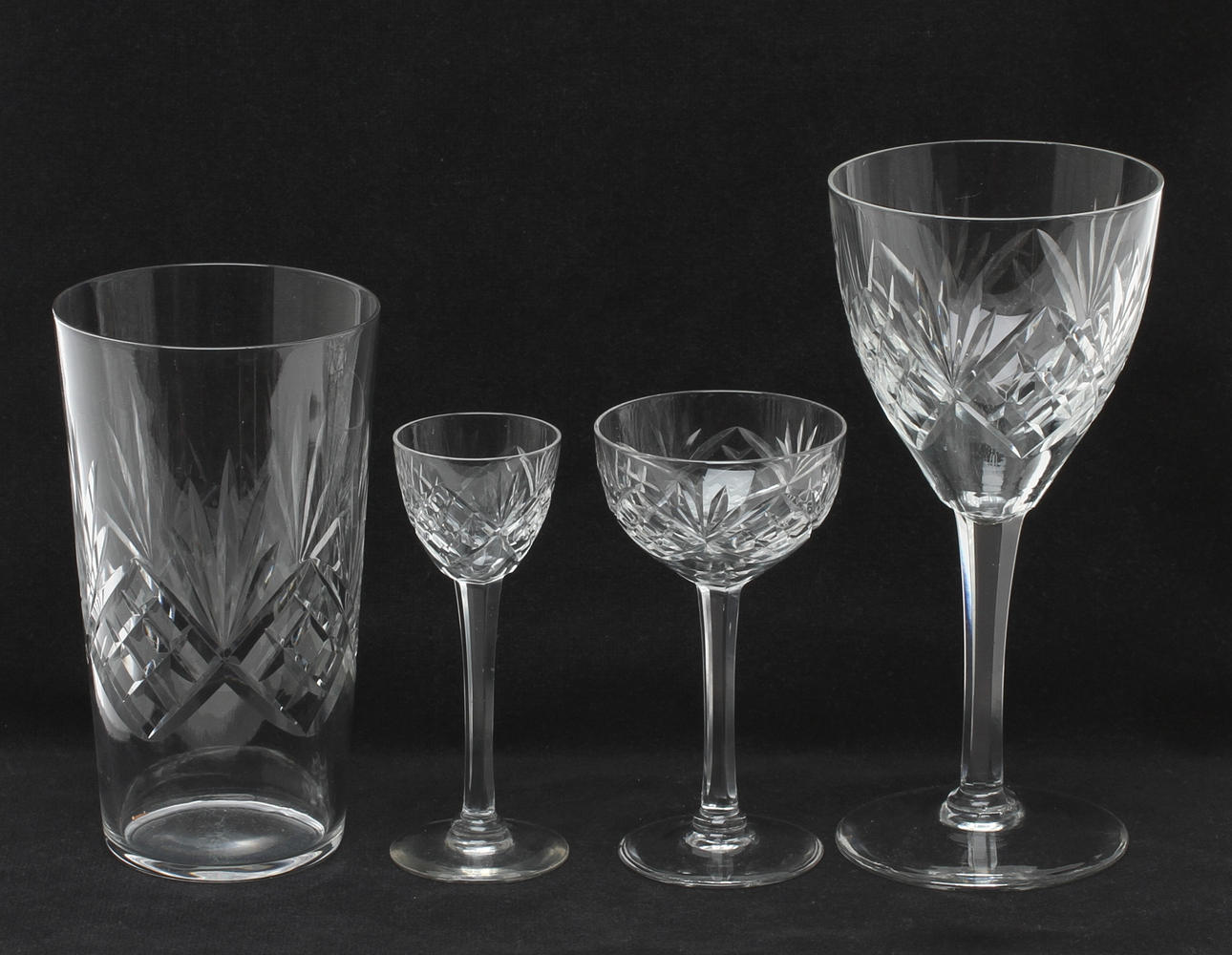 GLASSERVIS, 29 delar, Modell Helga.