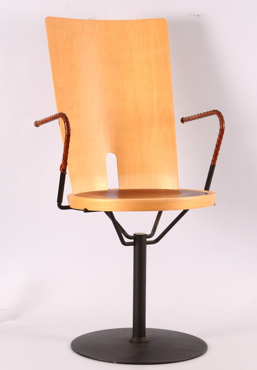 BÖRGE LINDAU. Stol, Åhus.