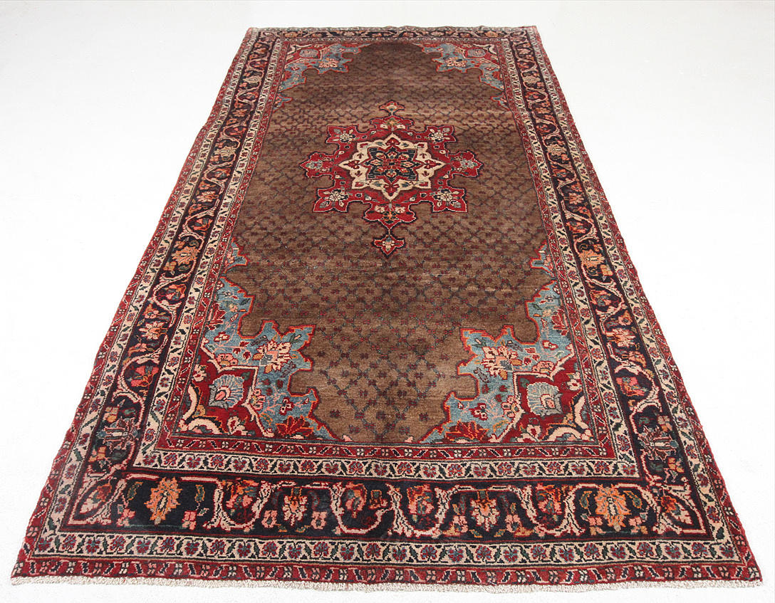 MATTA, Koliaei, 330 x 157 cm.