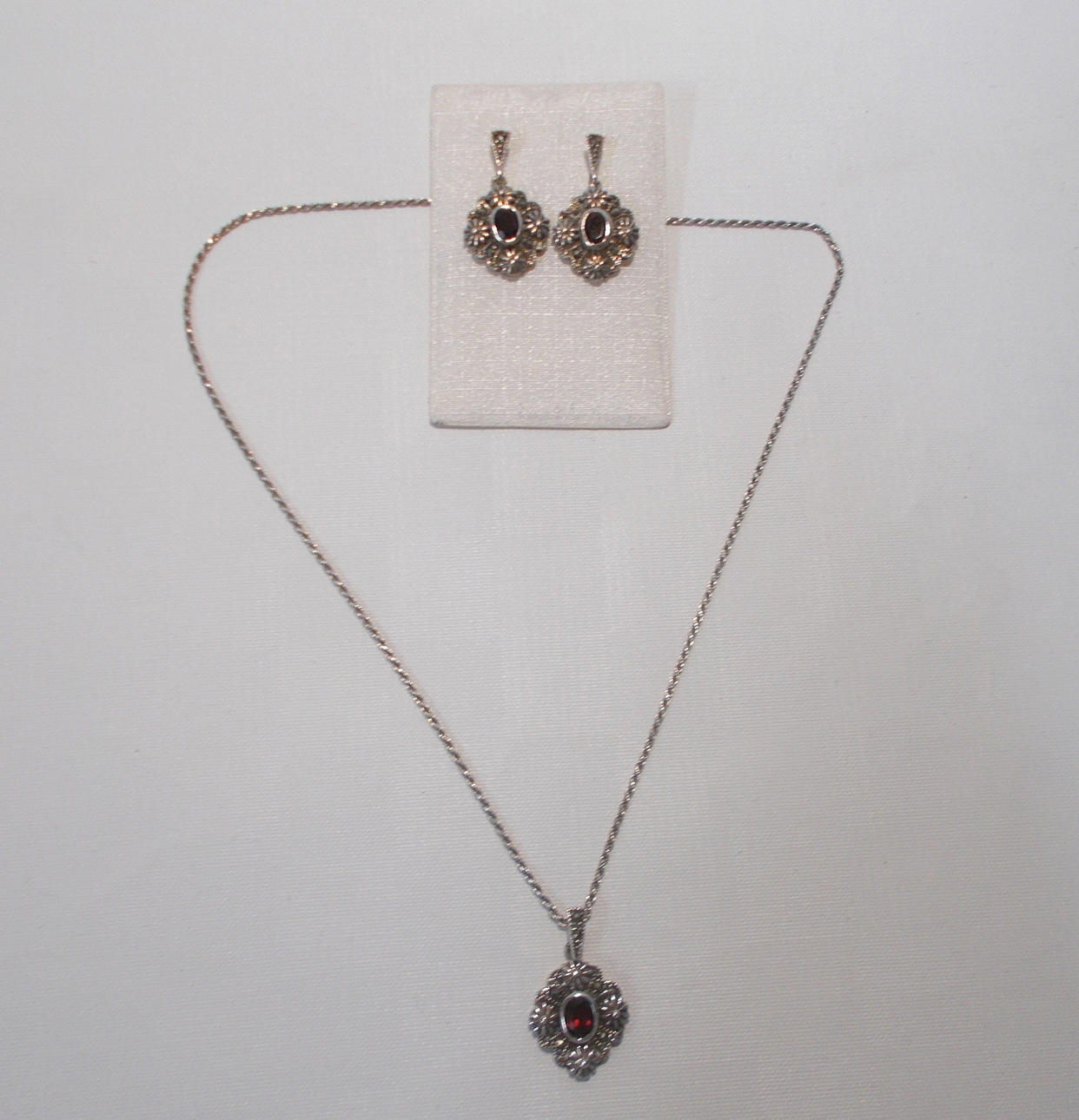 SILBER GRANAT SCHMUCK SET, ANTIK, um 1900.