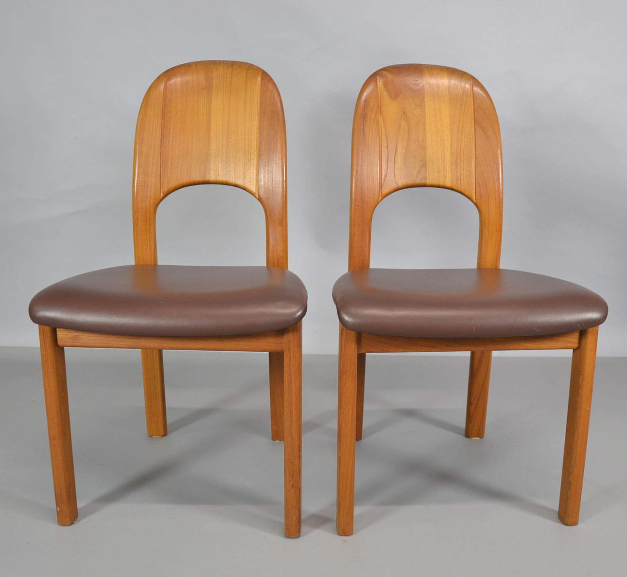 HOLSTEBRO MÖBEL 2 STÜHLE.