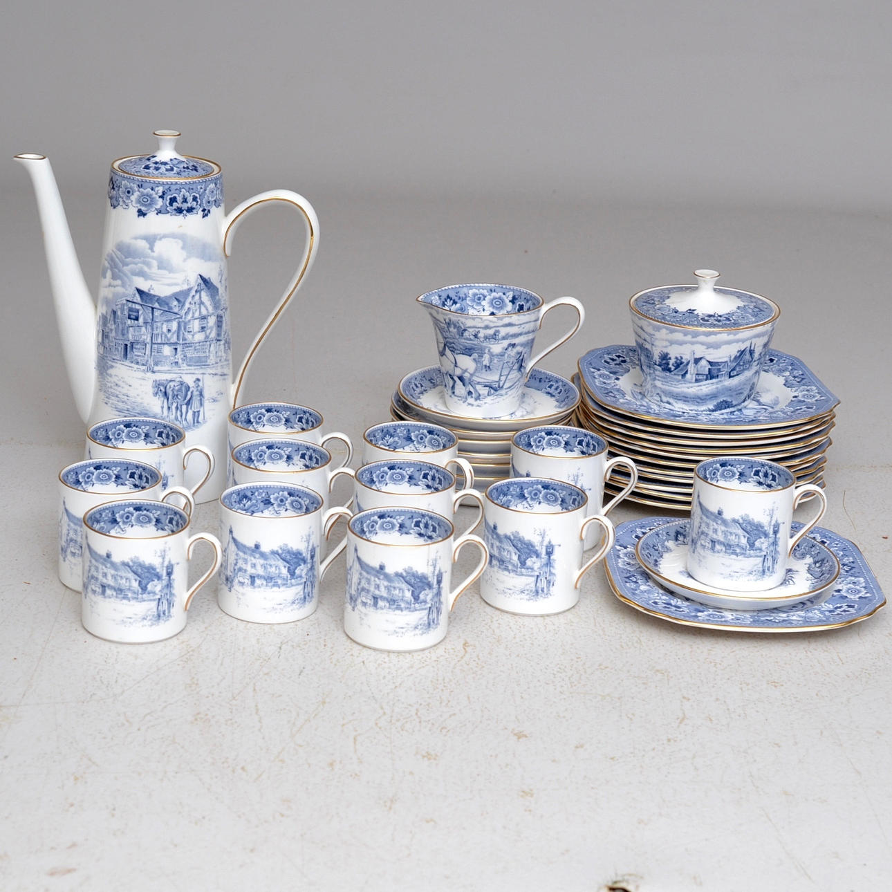 KAFFESET England, Toscana.