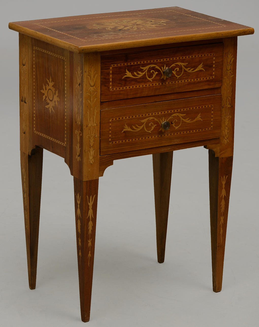 BYRÅ, 1900-tal, intarsia.