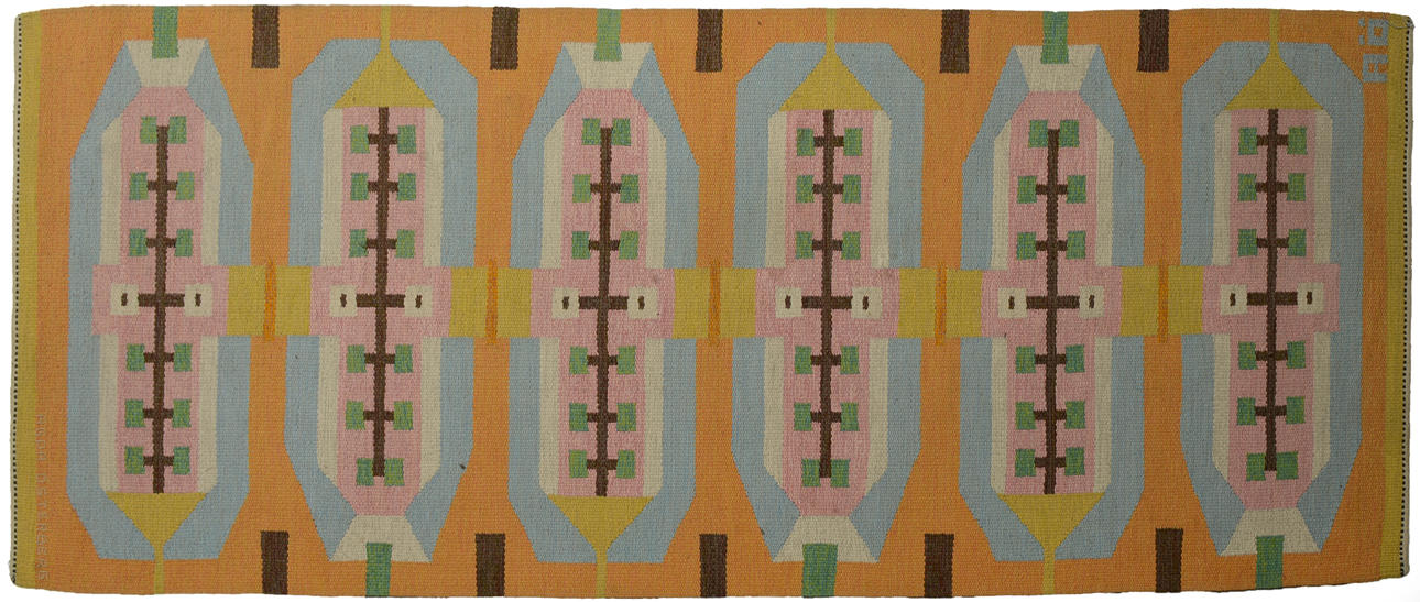 AGDA ÖSTERBERG. Matta, rölakan. Tre Bäckar, Varnhem. Signerad.