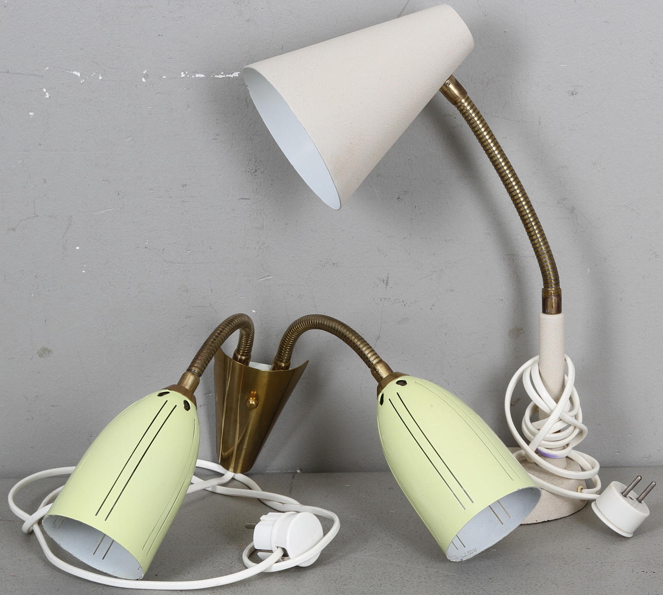 VÄGGLAMPA och BORDSLAMPA, 1950/60-tal.
