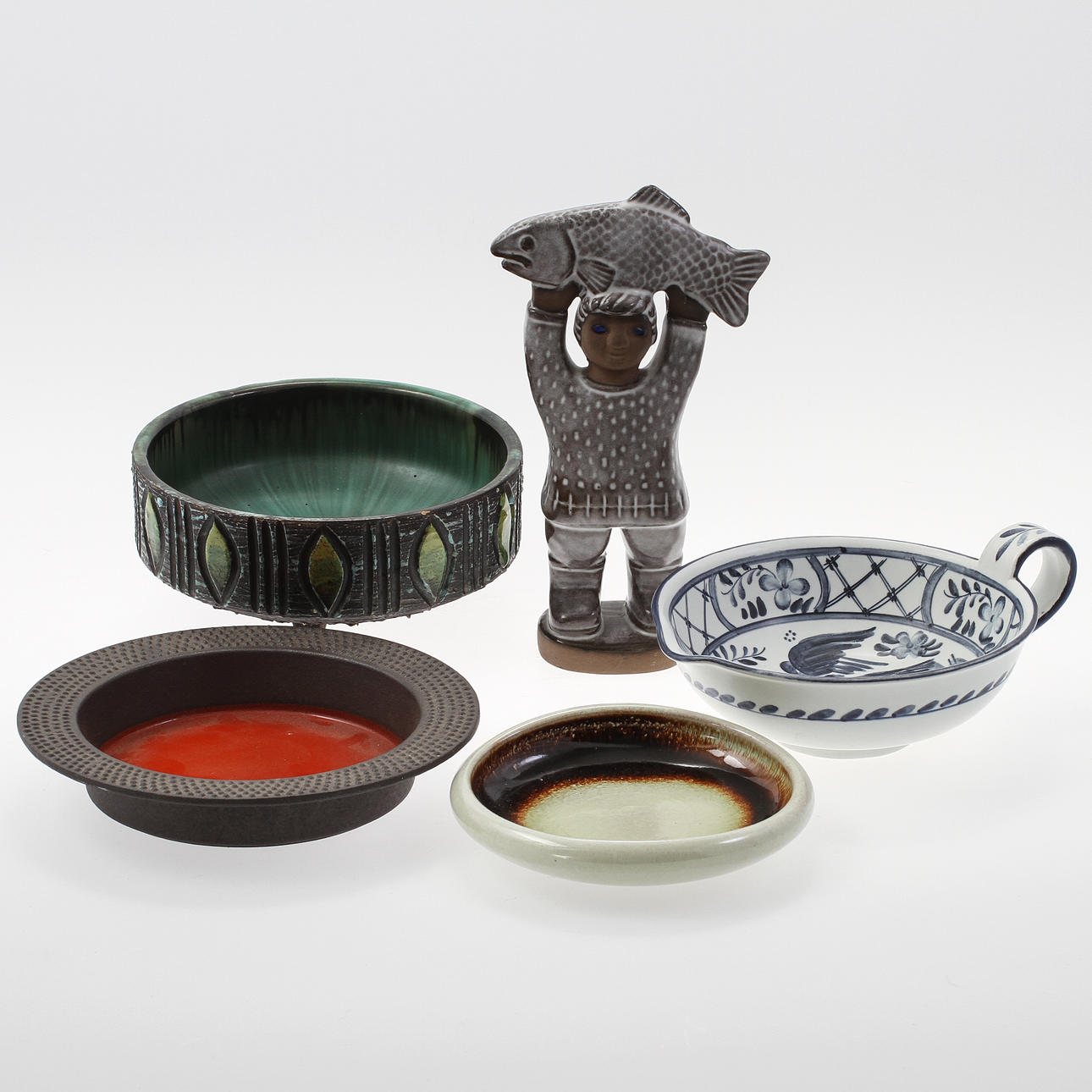 KERAMIK OCH PORSLIN, 5 delar.