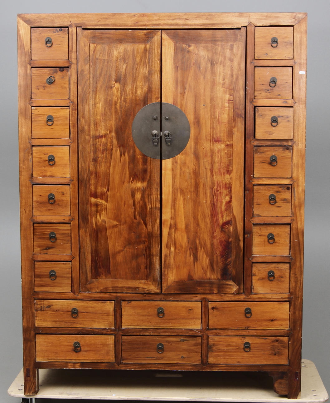 SKÅP, Orientalisk stil, 1900-2000 tal.