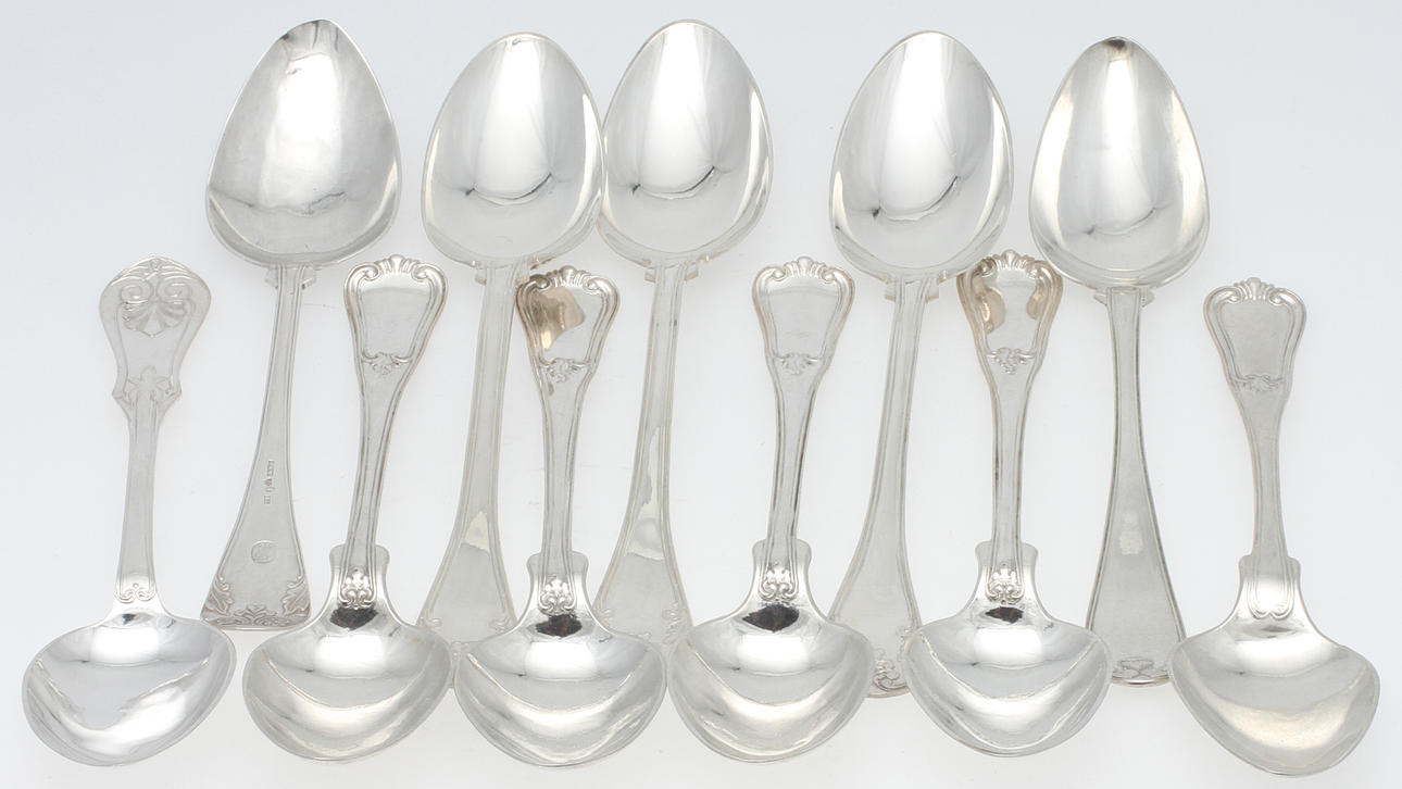 SKEDAR, 11 delar, silver. 1837-1932. 700 gram.
