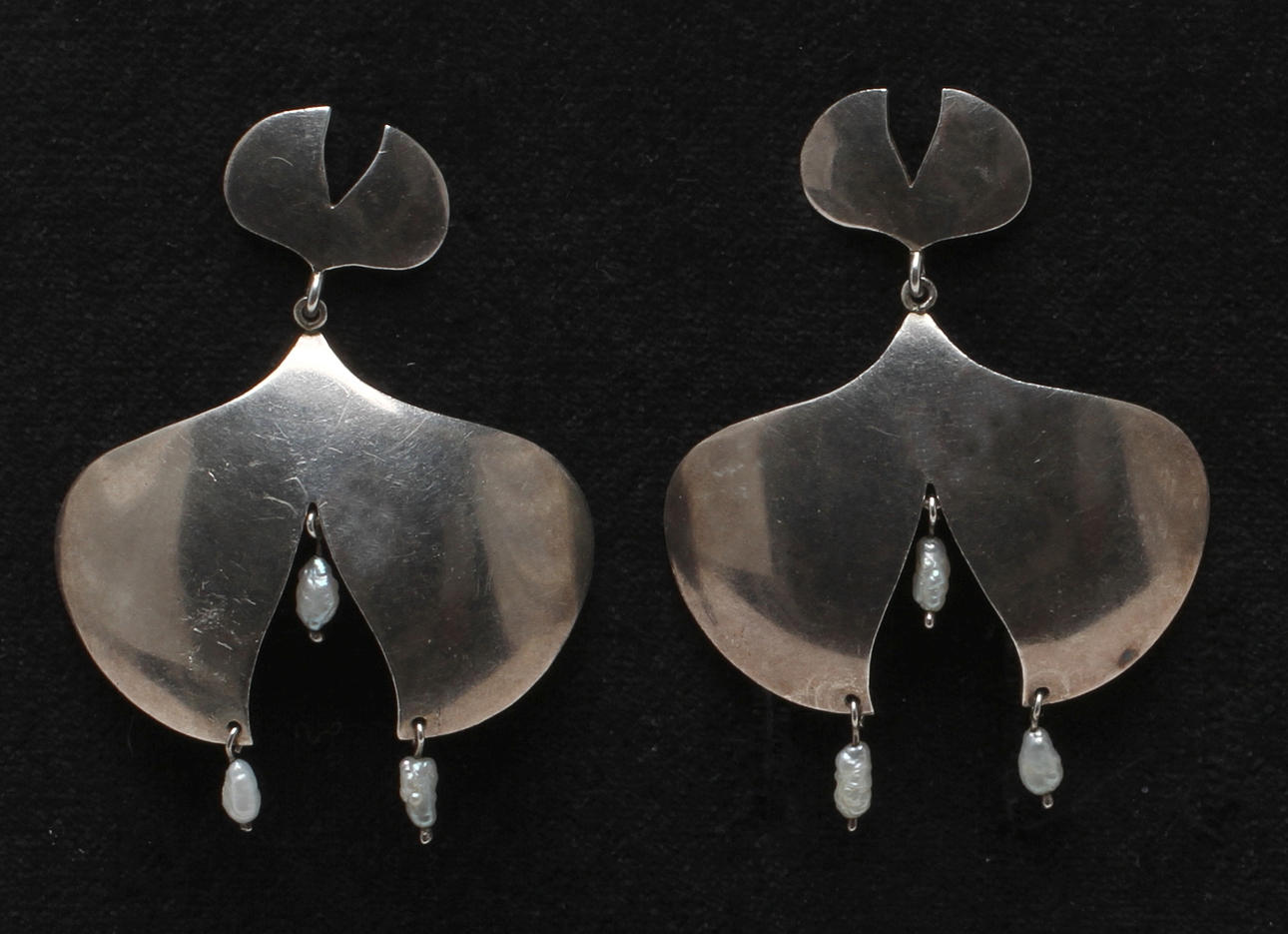 ÖRHÄNGEN 1 par, silver, Design Marita Carlborg Olsson, stmpl TITA Mjölby 1982.