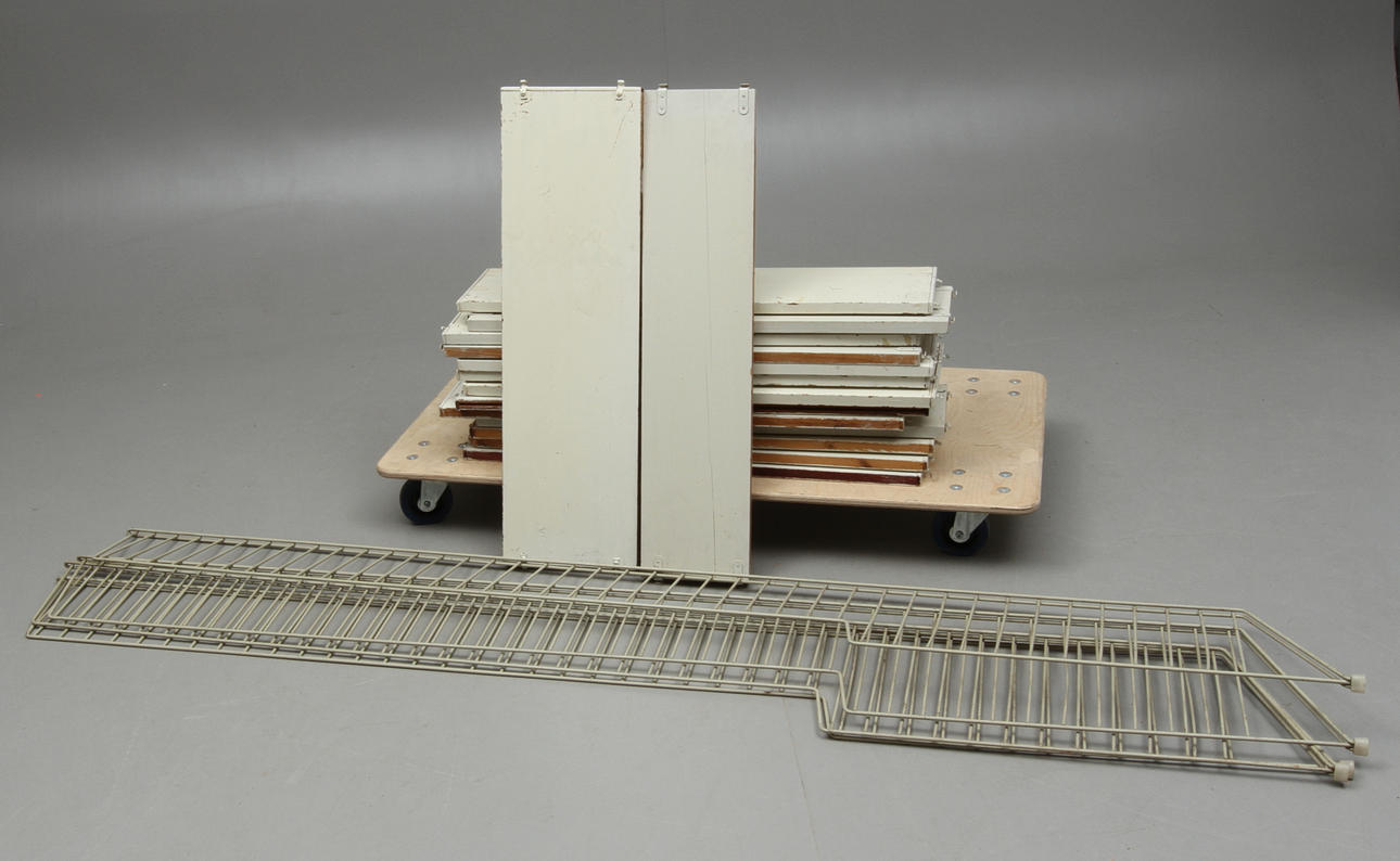 BOKHYLLA, golvmodell, string-modell, 1900-talets andra hälft.