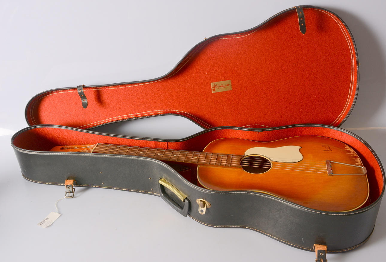 AUKUSTISK GITARR, Ecoll Standard.