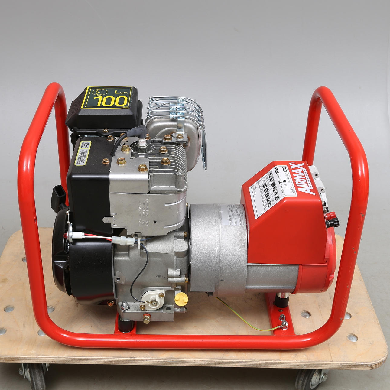 ELECTRICAL GENERATOR, Airmax, 2600 watts. Gasoline powered power plant.