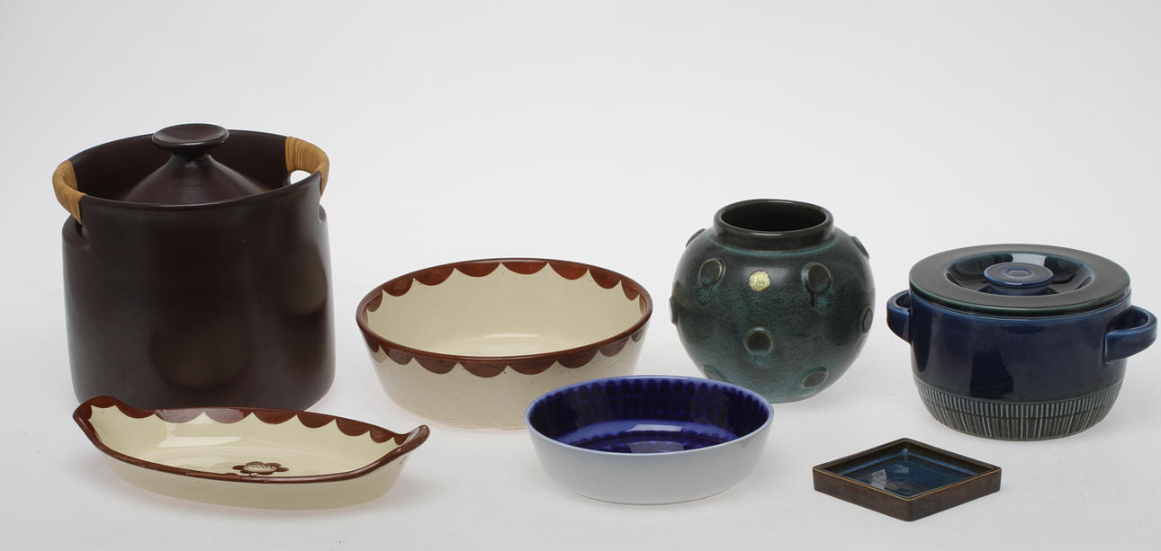 PARTI PORSLIN, 7 delar, Gustavsberg, Upsala Ekeby och Bo-Fajans, 1900-talets andra hälft.