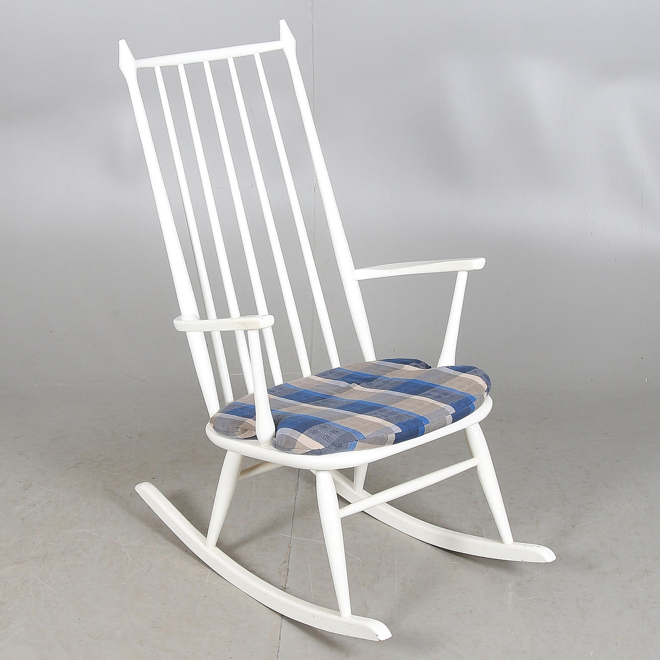 GUNGSTOL, trä, 1900-talets mitt.