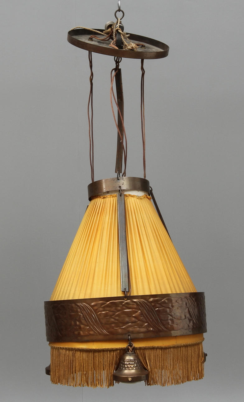 TAKLAMPA, jugend, koppar, 1900-talets första hälft.