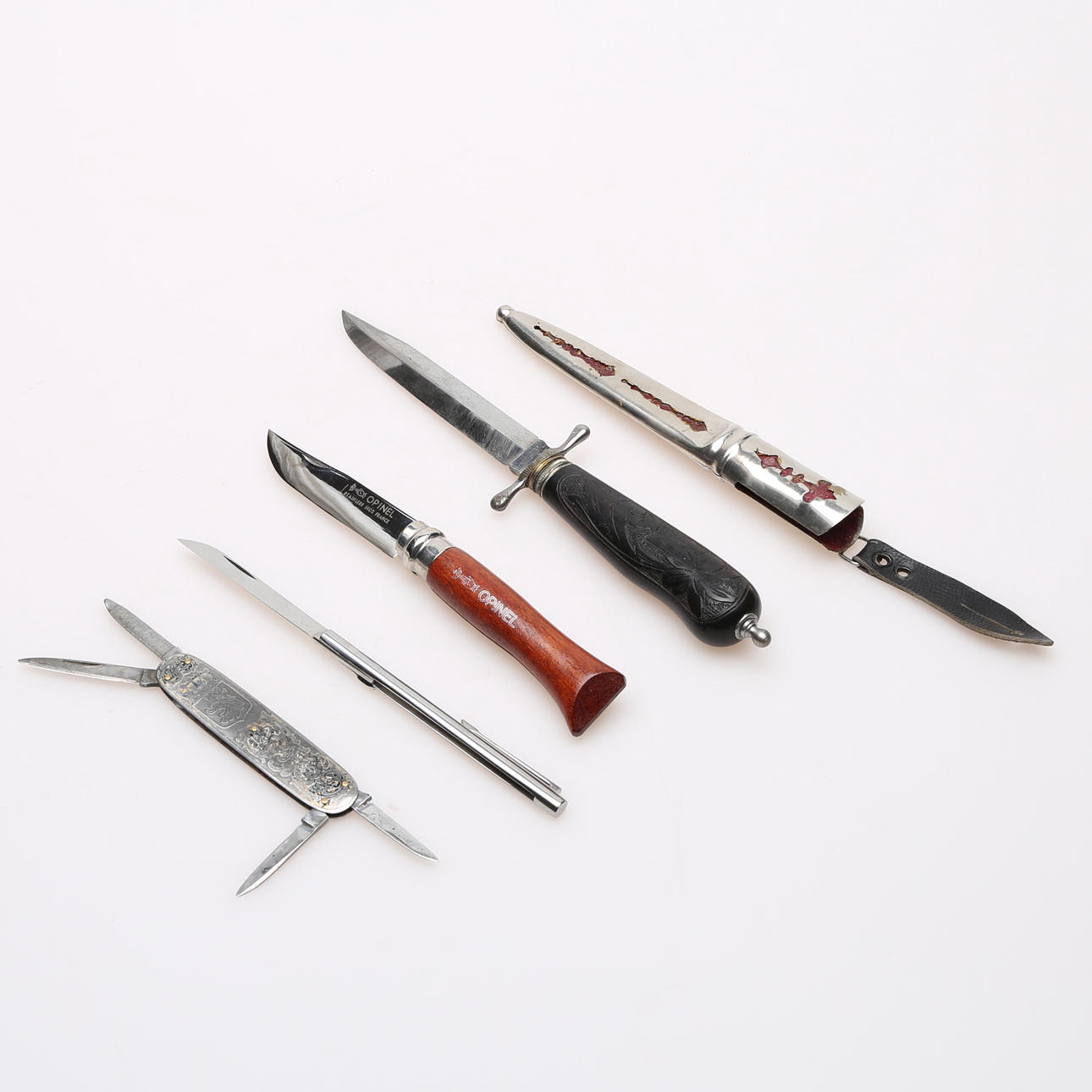CUCHILLOS, 4 uds. JA Hellberg, Eskilstuna, EKA, Opinel e IAN.