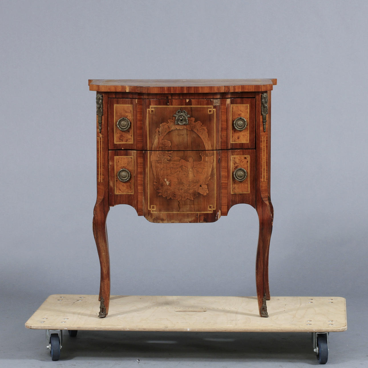 Chest of drawers, Gustavian style 18/1900s.