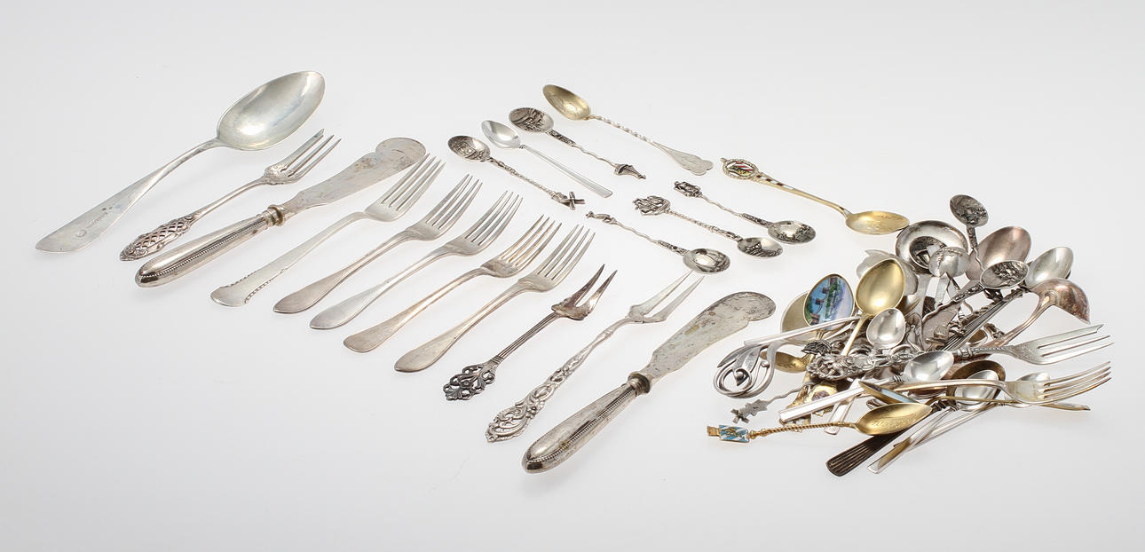 SILVER, 50 delar, ca 800 gram brutto.