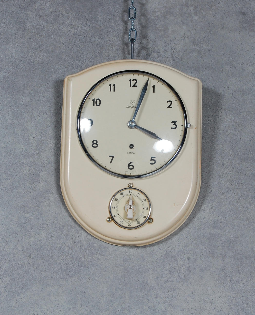 VÄGGUR med äggklocka, Junghans, 1930-tal.