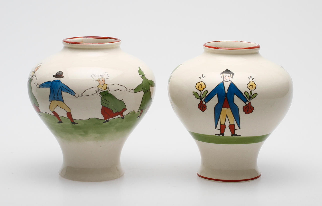 VASER, 2 st, flintgods, "Daldansen", Rörstrand, 1900-talets första hälft.